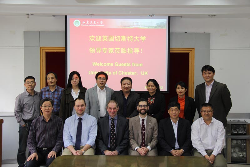 英国切斯特大学来威尼斯人集团
洽谈合作办学事宜