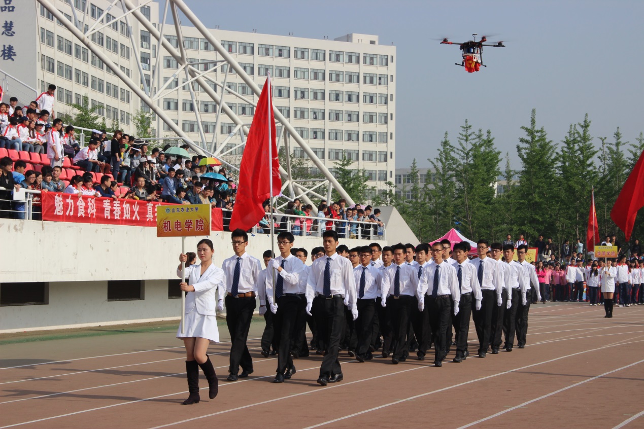 精心设计 威尼斯人集团
学生代表队入场仪式广受好评