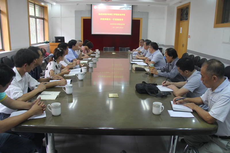 齐鲁理工学院威尼斯人集团
来学院考察交流