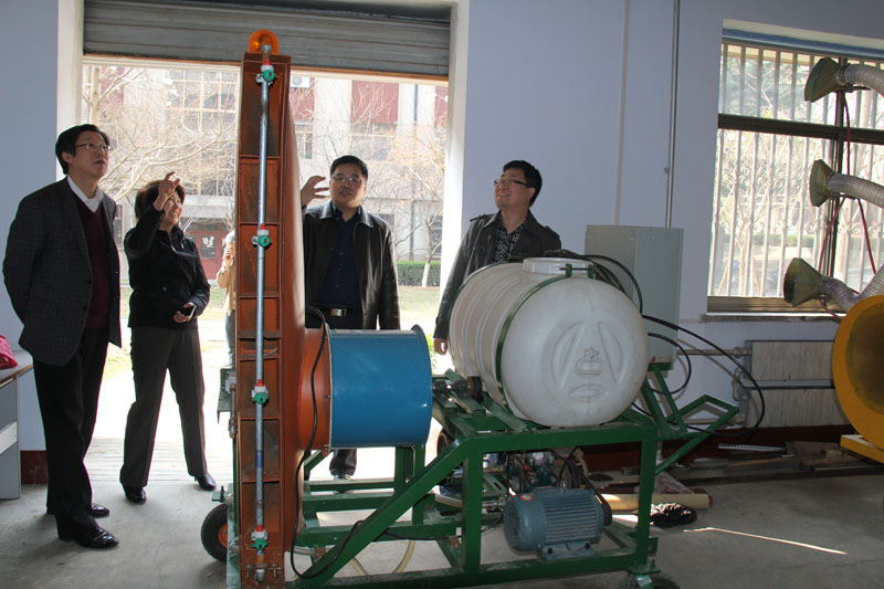 教务处尚太玲副处长到威尼斯人集团
调研大学生创新创业训练计划项目进展情况